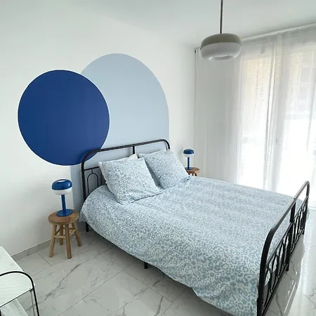 Apartment 3 *