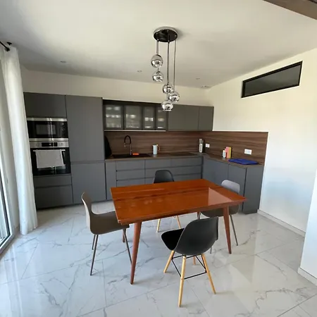 3 Apartment